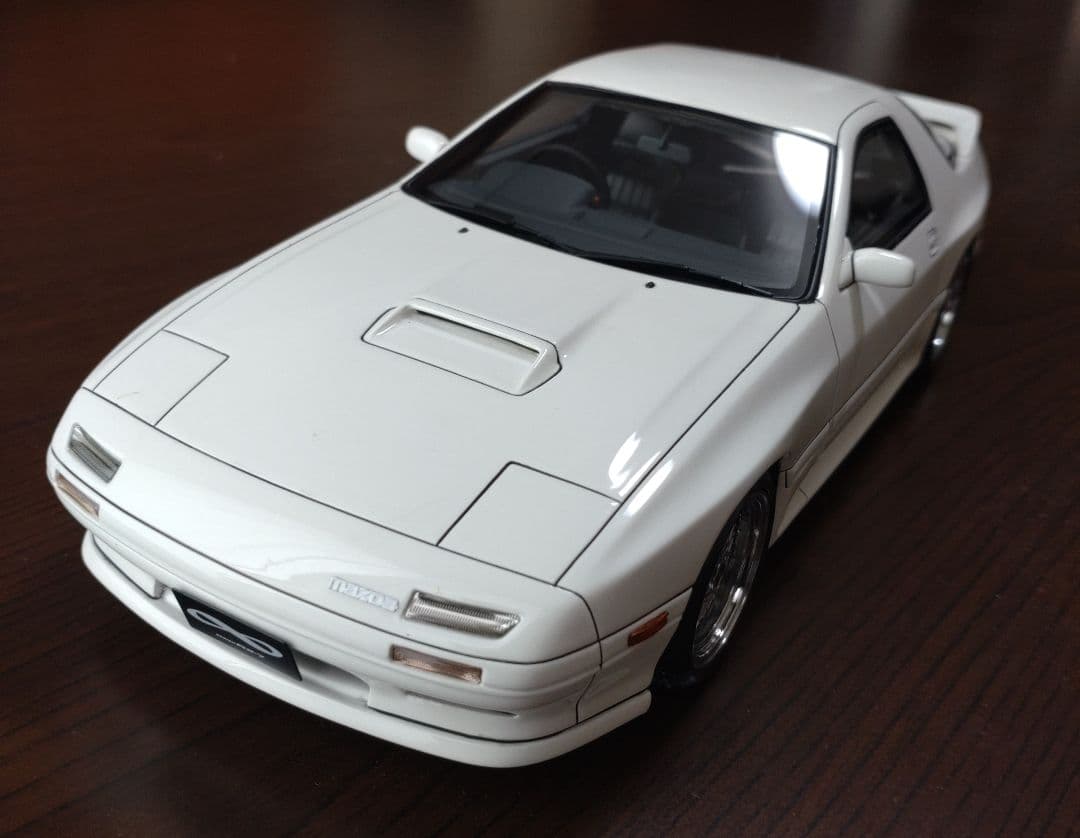 イグニッションモデル RX-7 FC3S 1/18 ホワイト
