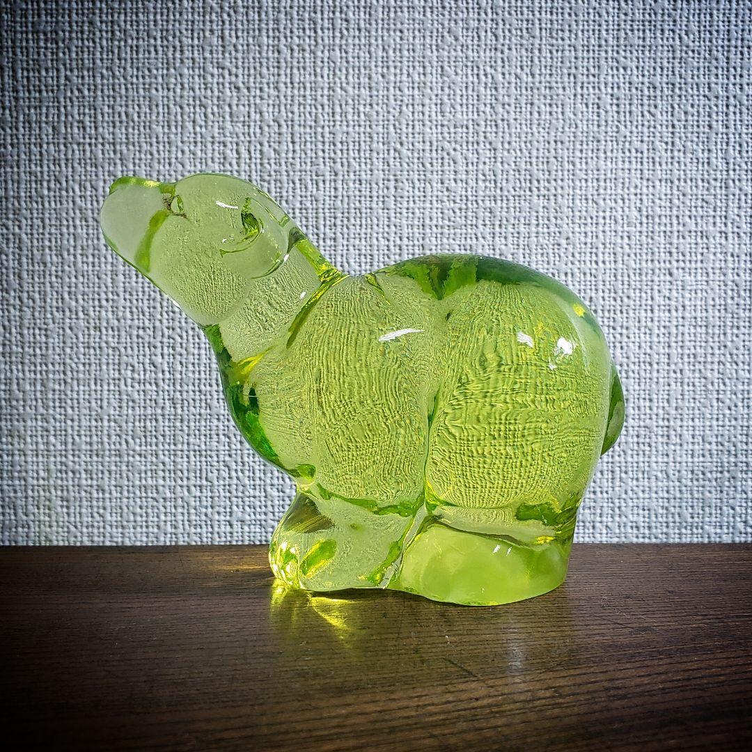 熊　ウランガラス　ヨーロッパ　プレスカラス　アンティーク　置物　インテリア