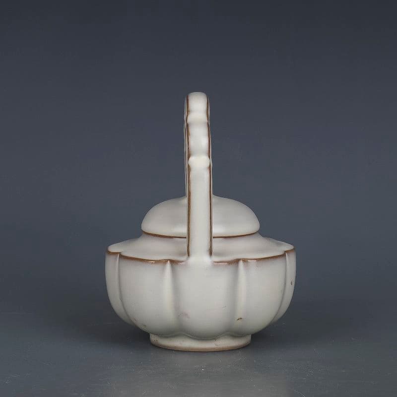 宋汝窯月牙白釉提梁壺   急須  工芸品 美術品 置物