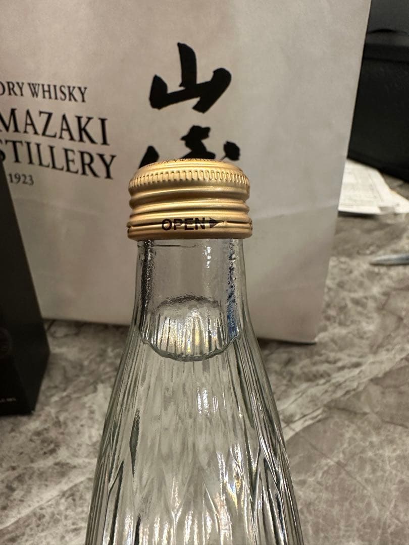《新品未使用》山崎蒸留所限定ウイスキー180ml原酒　スパニッシュオーク1本