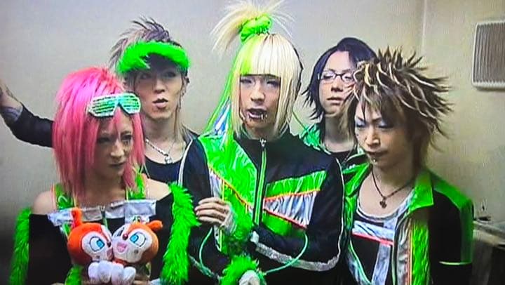 ν[neu]結成〜RED EMOTION全CD。コメントDVD、ライブDVDつき