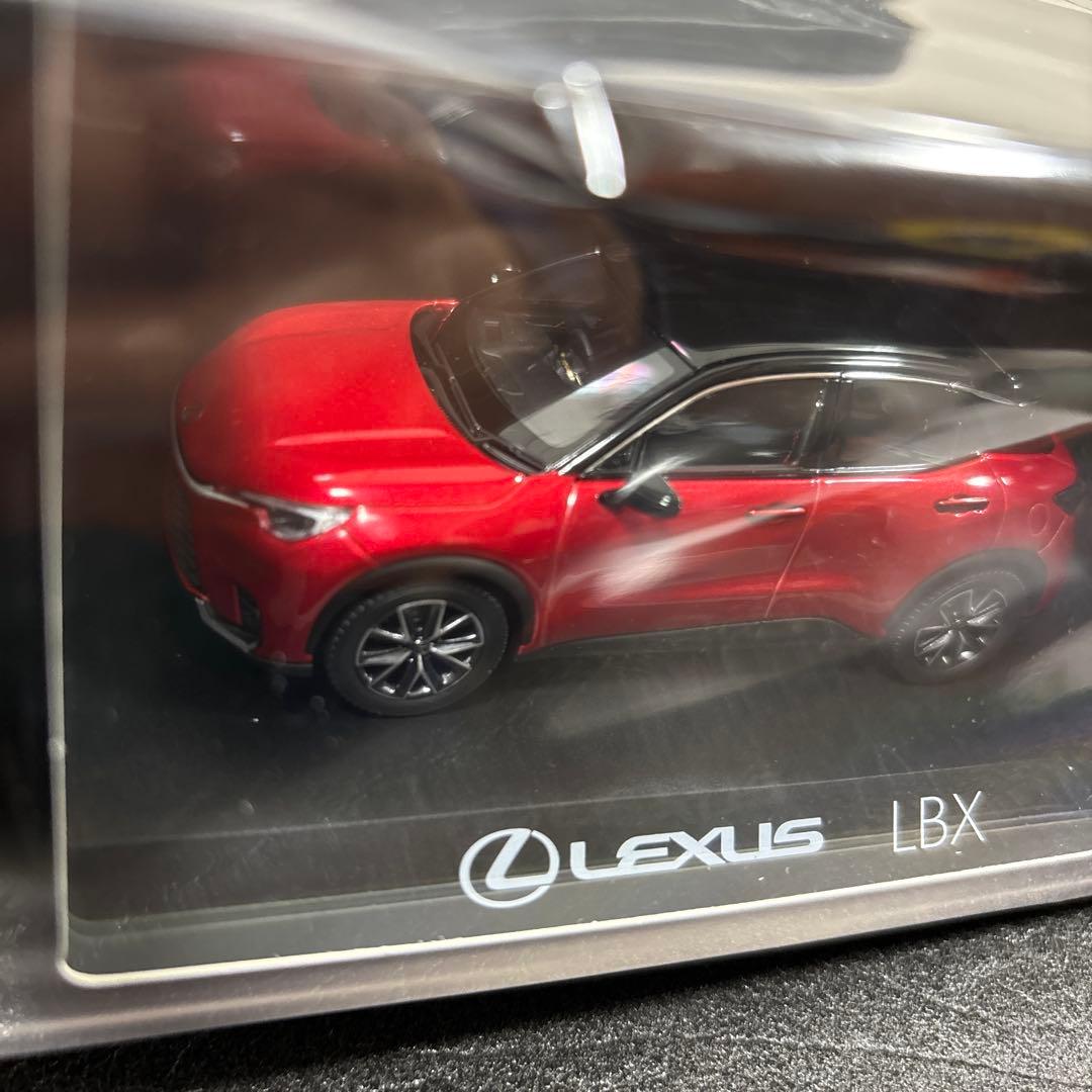 テ*ン様 Lexus LBX 1/64スケール