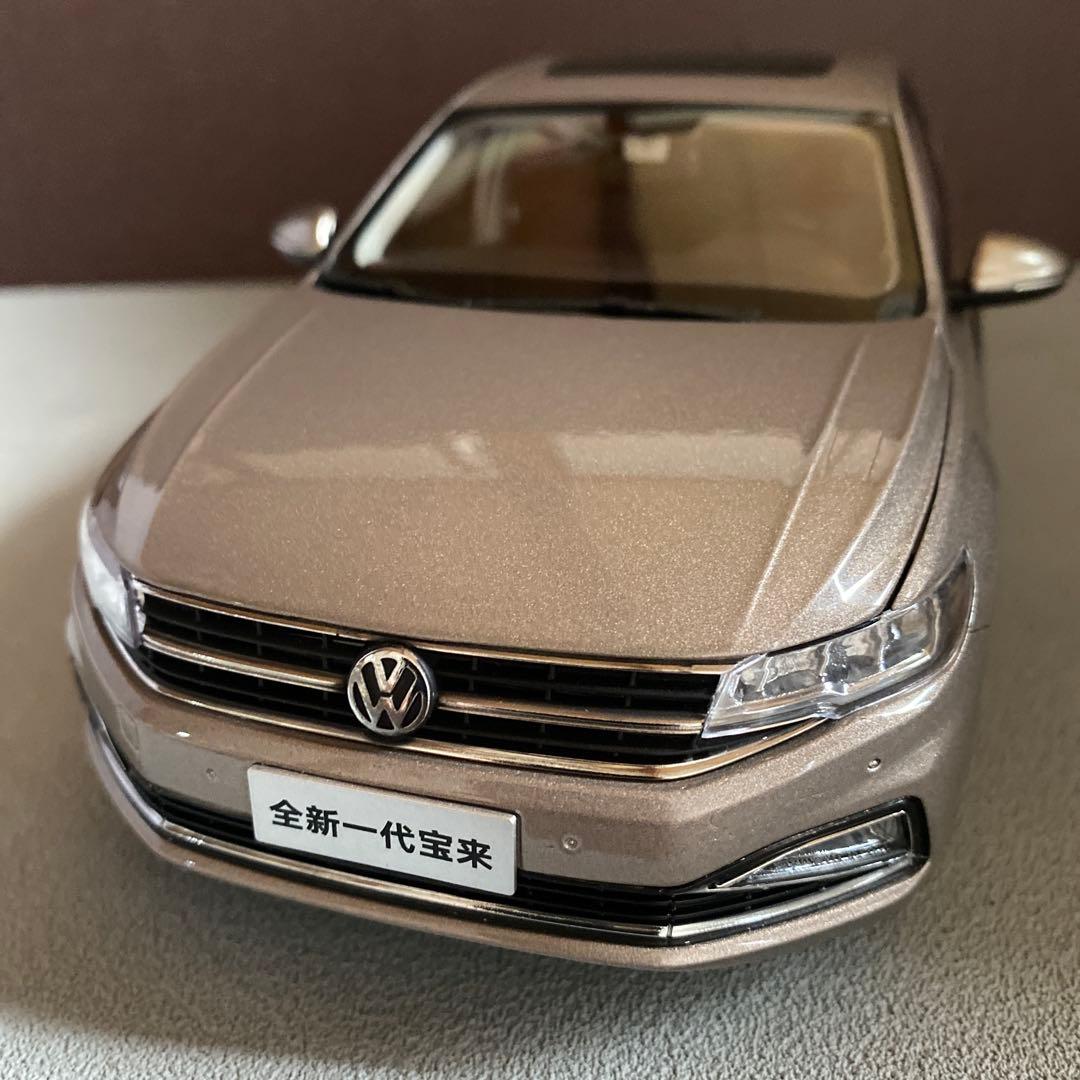 1/18 フォルクスワーゲン ボーラ
