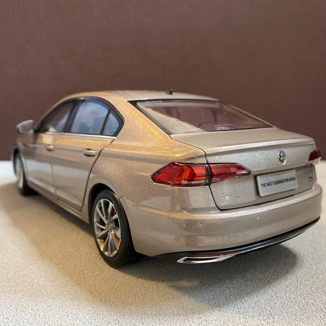 1/18 フォルクスワーゲン ボーラ