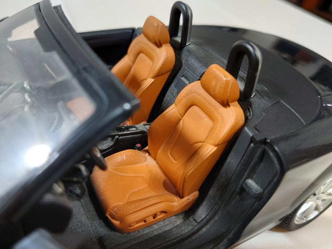 アウディ AUDI TT ROADSTER 2006 1/18