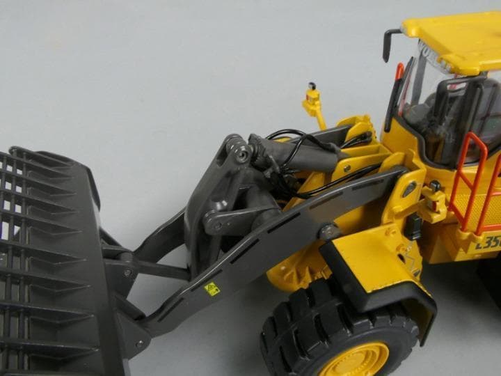 ミニカー 1/50 MOTORART ボルボ L350H ホイール ローダー