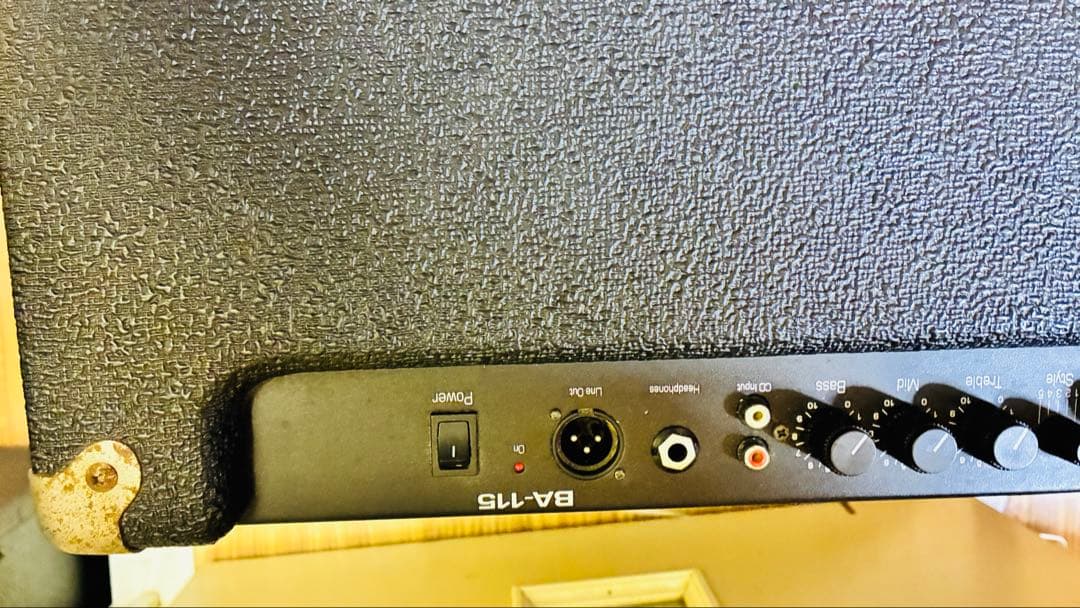 Ampeg BA-115 旧型 ベースアンプ 通電音出しOK