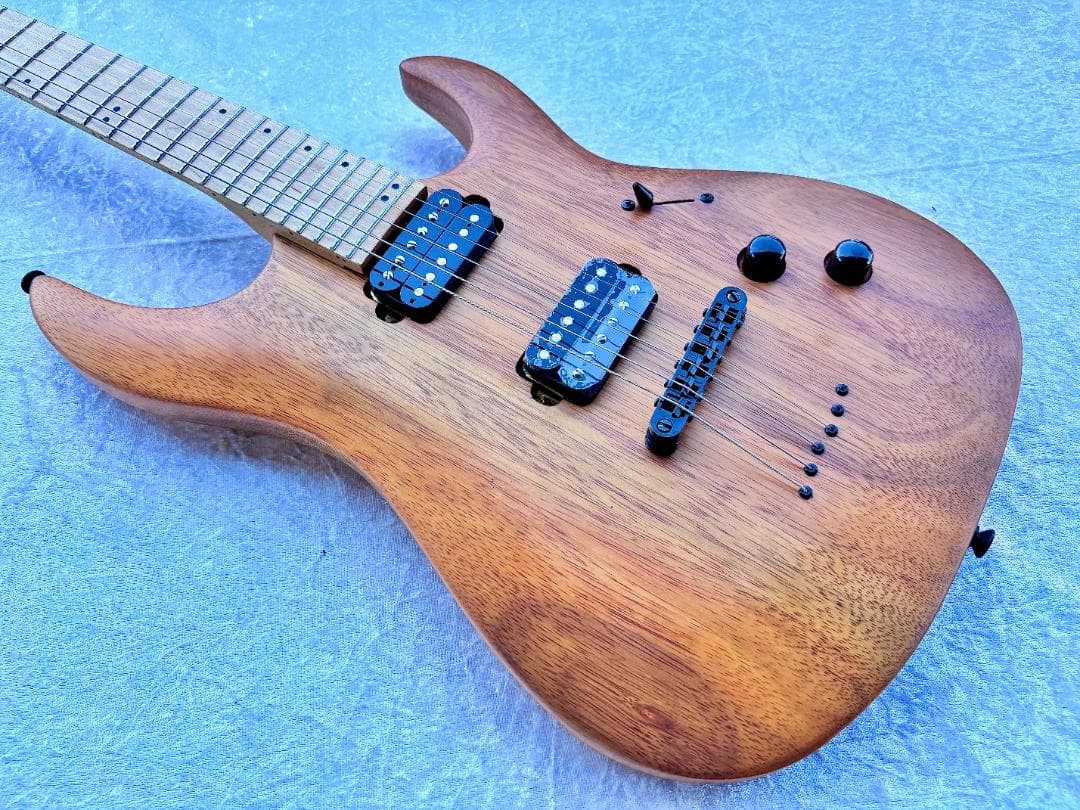 N11 gfc GNR-100 NA Satin エレキギター