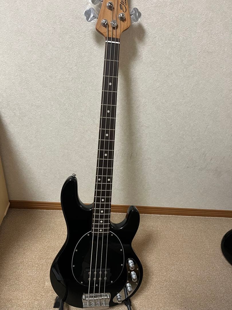 Sterling by Musicman Ray34 StingRay 4弦