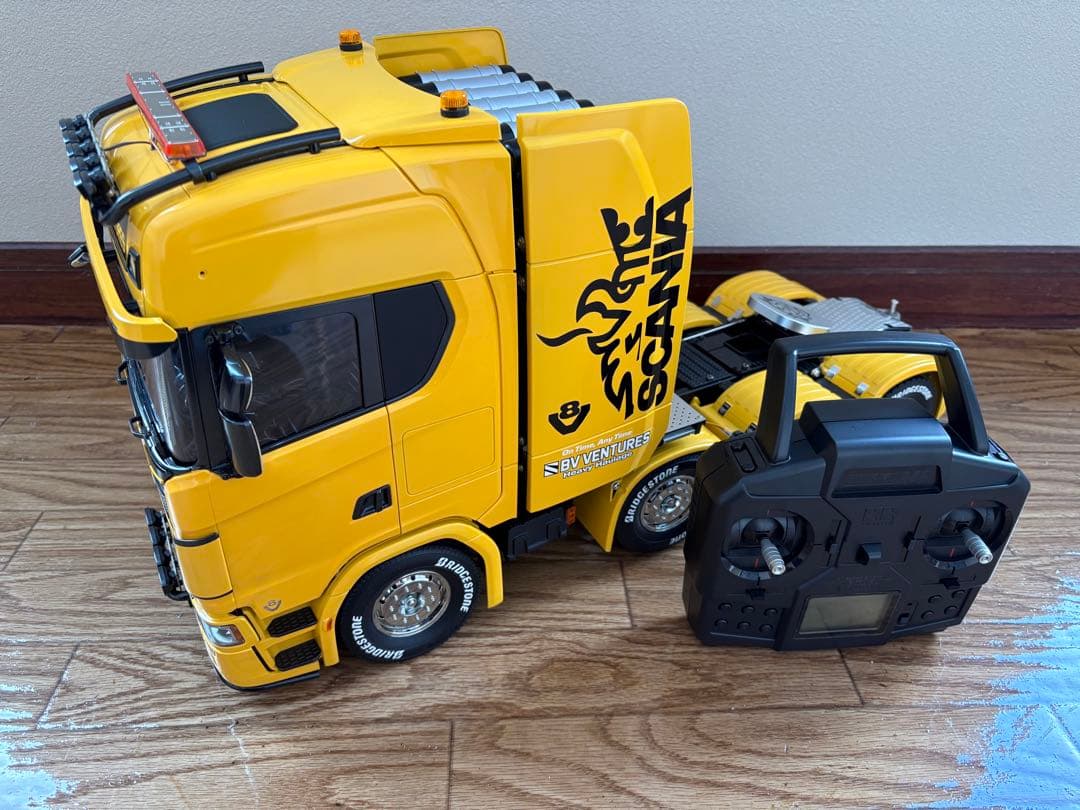 タミヤ　1/14RC スカニア 770 S 8x4/4 フルオペ