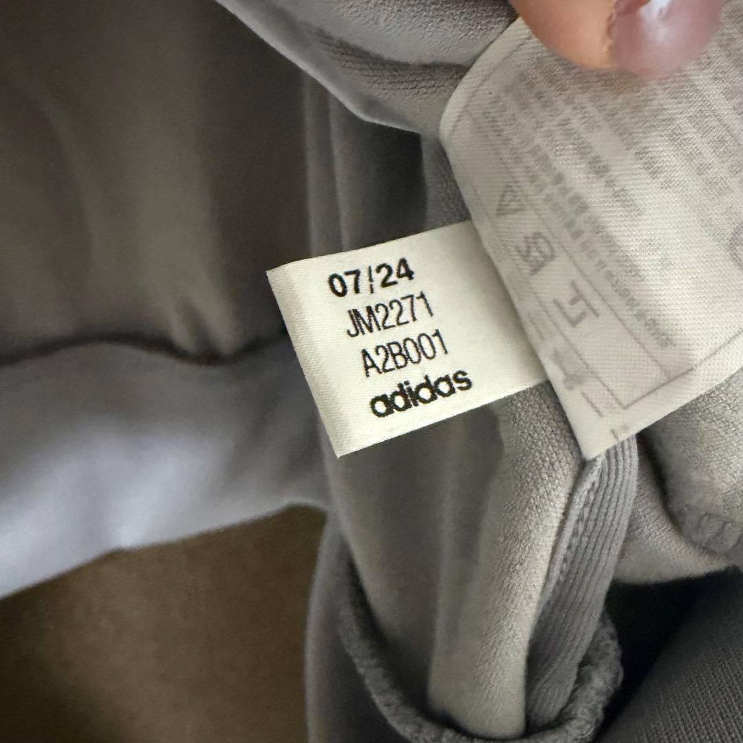 adidas originals ベロア　トラックトップス　ジャージ　グレー