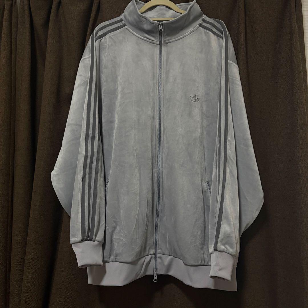 adidas originals ベロア　トラックトップス　ジャージ　グレー