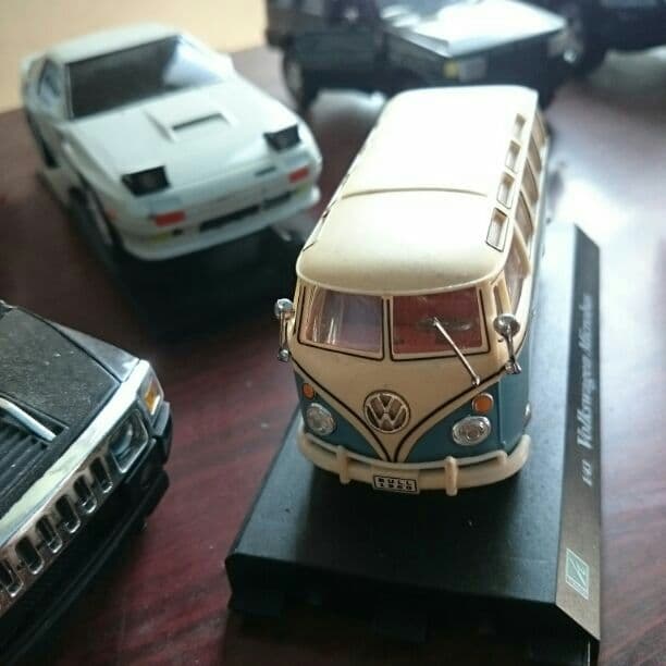 車フィギュア