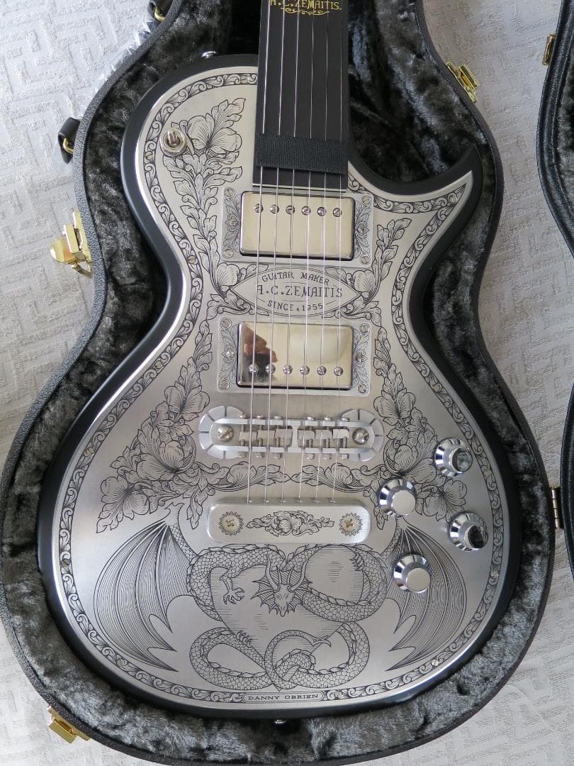 Zemaitis CS24MF DRAGON & HEART（Black）
