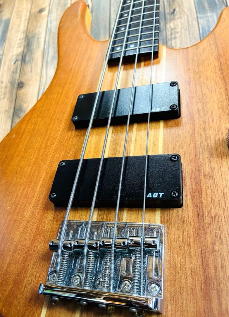 Washburn Force-4 4弦ベース ネックスルー アクティブ