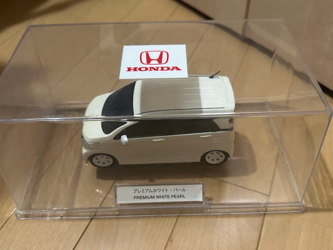 HONDA Nワゴン プレミアムホワイトパール カラーサンプルミニカー.