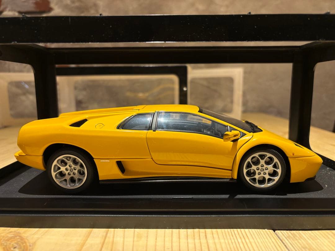 オートアート ミレニアム 1/18 ランボルギーニ ディアブロ 6.0