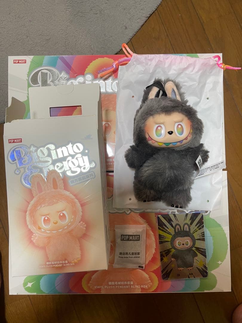 正規品　Labubu Big into Energy ラブブ　シークレット