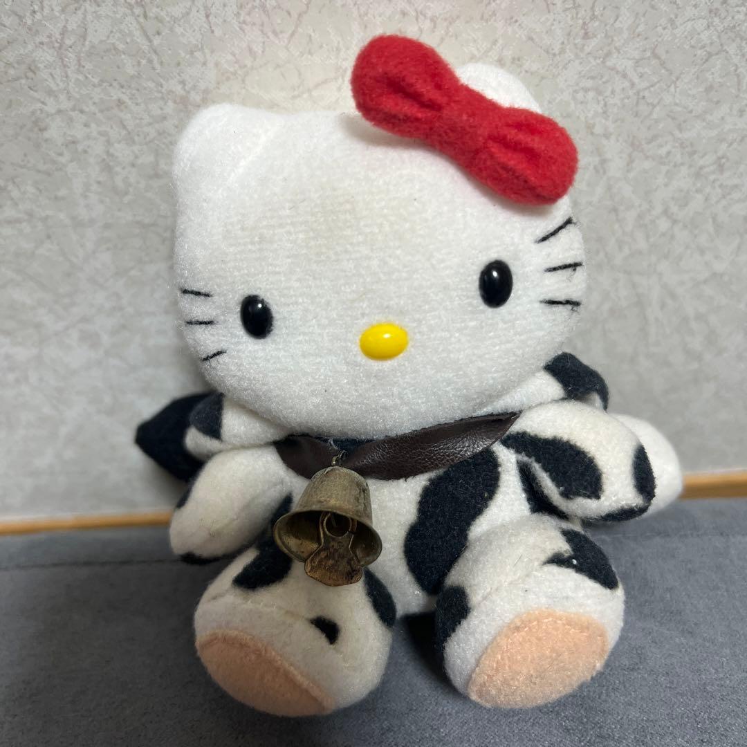 激レア　ハローキティ×牛　マスコット　ハローキティぬいぐるみ