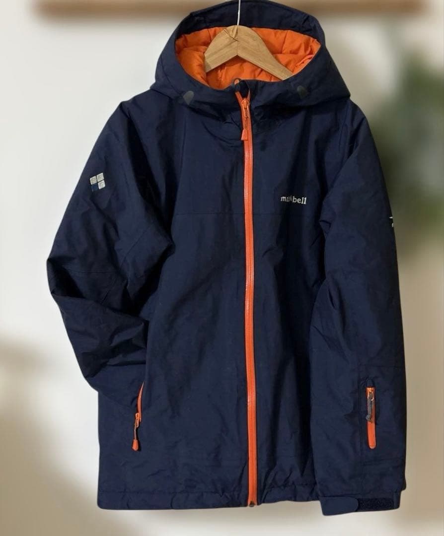 美品　人気モデル　モンベル パウダーステップジャケット スノージャケット キッズ