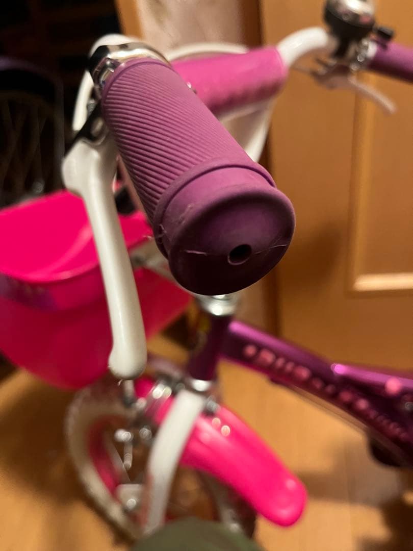 14インチ自転車　補助輪付き