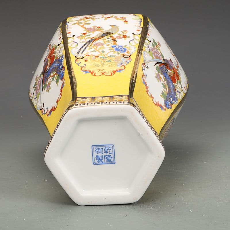 清乾隆磁器琺瑯彩花鳥紋六方瓶 景徳鎮 陶磁器 装飾品 現代工芸品 美術品 置物