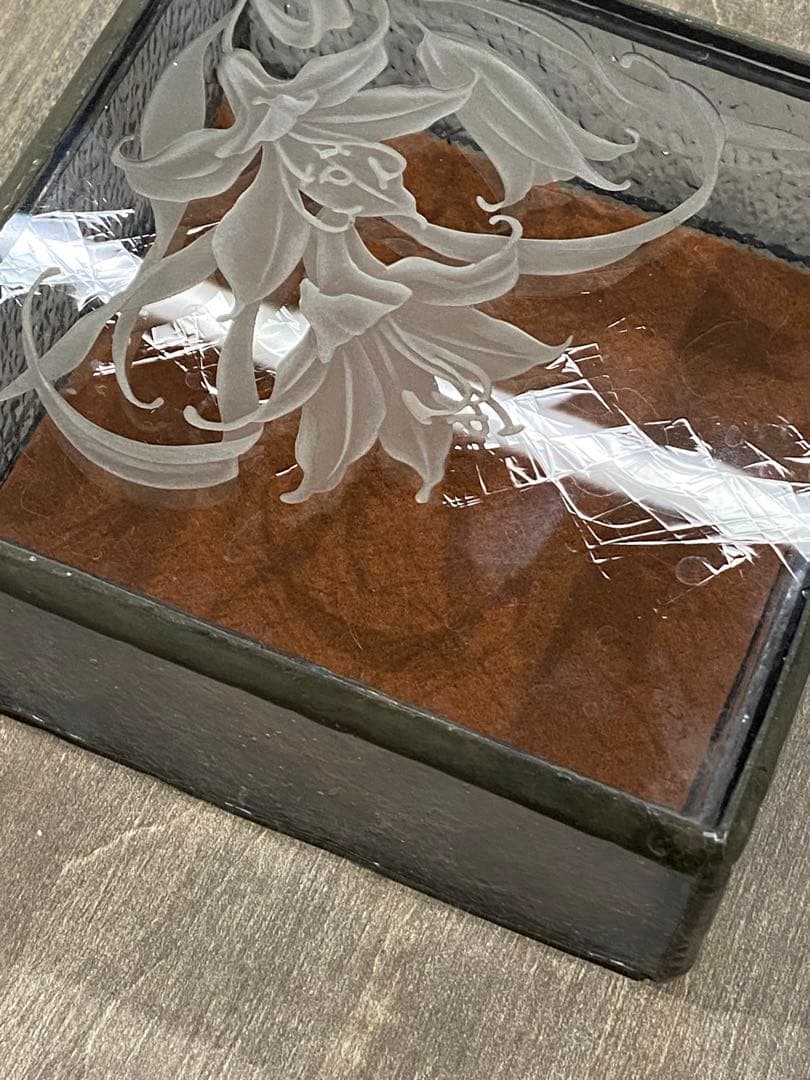 ガラス蓋もの