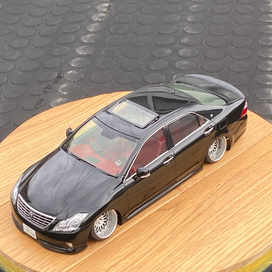 プラモデル完成品　アオシマ 1/24 202クラウンロイヤルカスタム