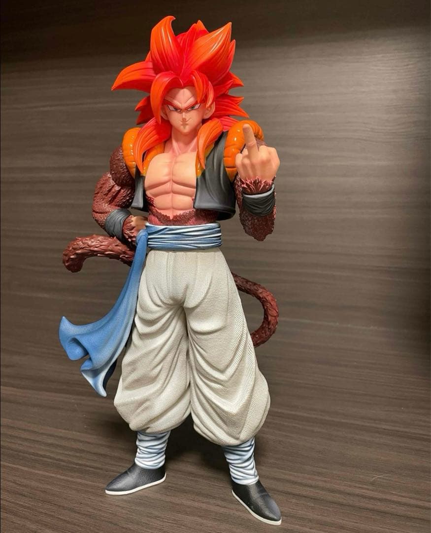ドラゴンボール　超サイヤ人4 ゴジータフィギュア 約31cm
