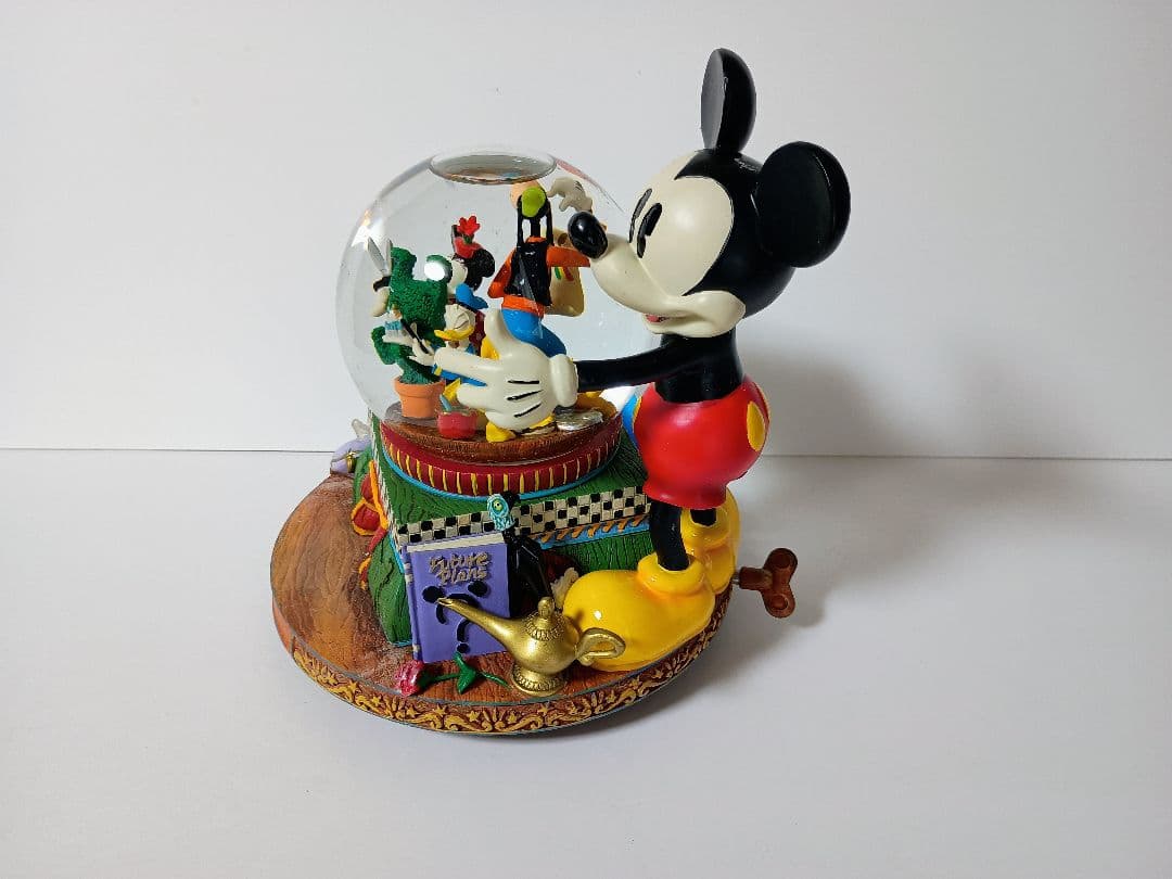 ディズニースノードーム オルゴール