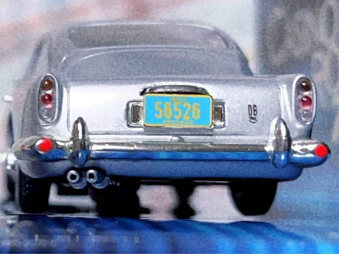 未使用 美品 ミニチャンプス ボンドカー 1/43 アストンマーチン DB5