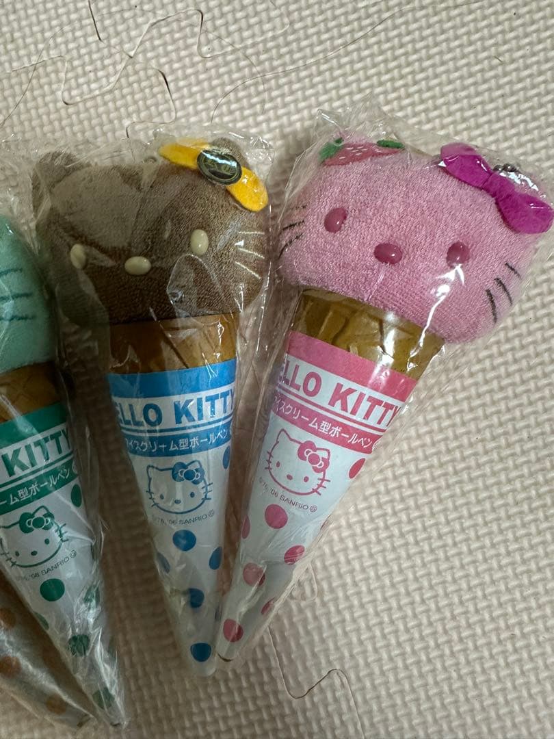 ハローキティ ぬいぐるみアイスクリームコーン 7個セット