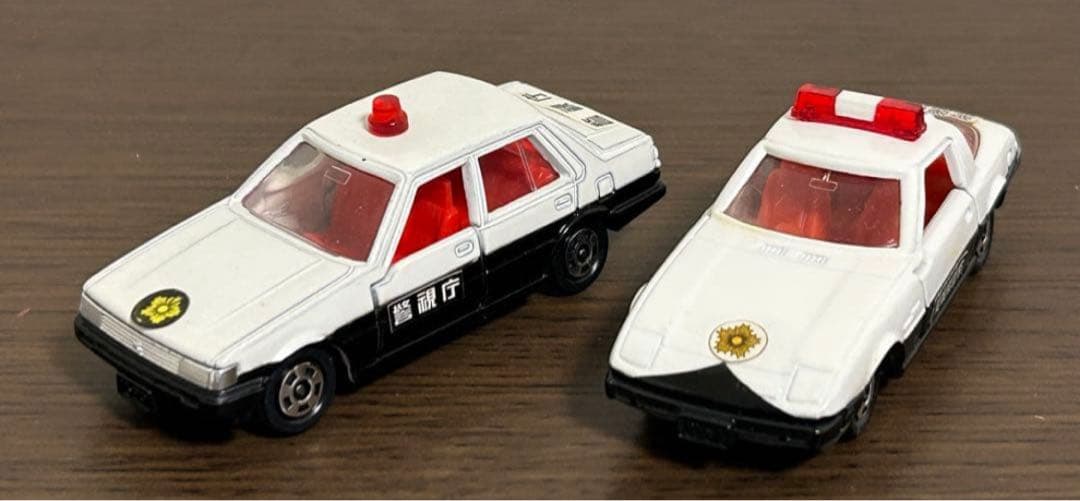 トミカ マツダ サバンナ RX-7 カローラセダン パトロールカー 2台セット