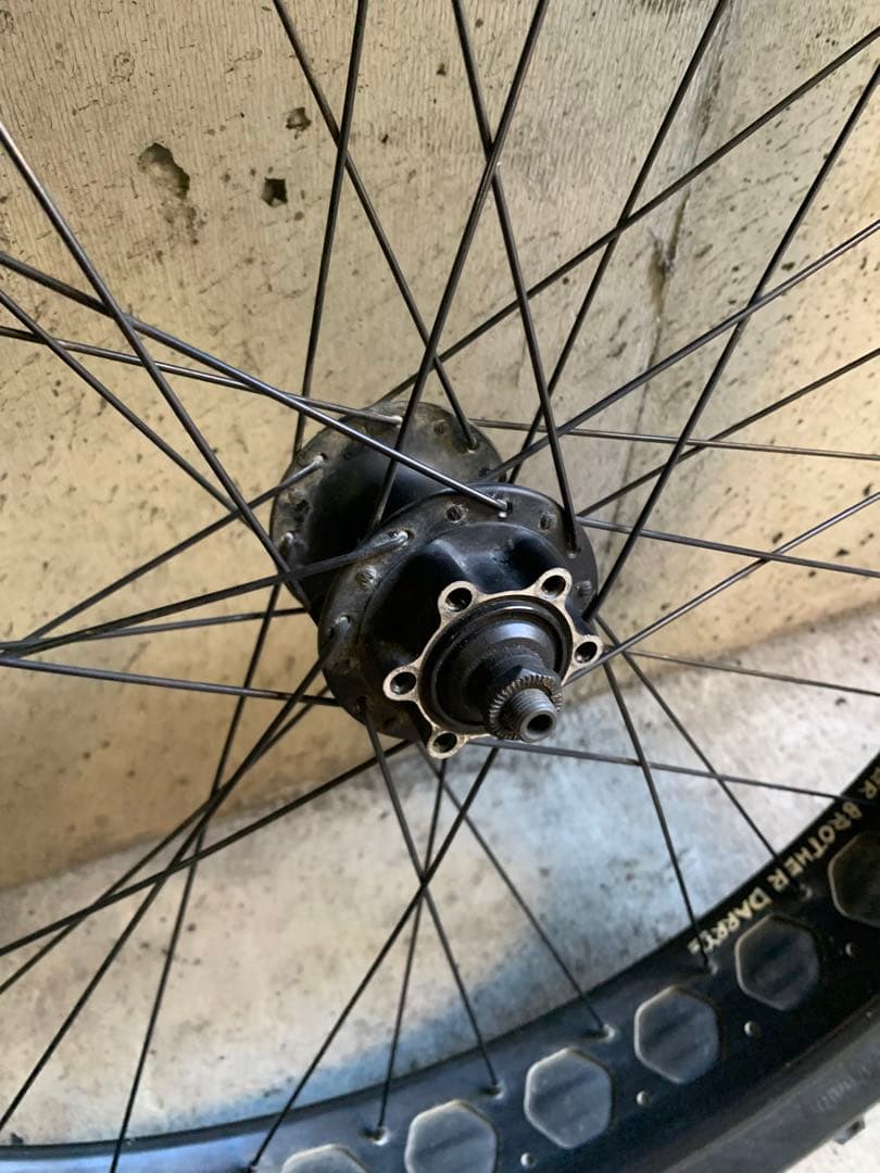 SURLY パグスレイ　Nate 26x3.8ホイールセット