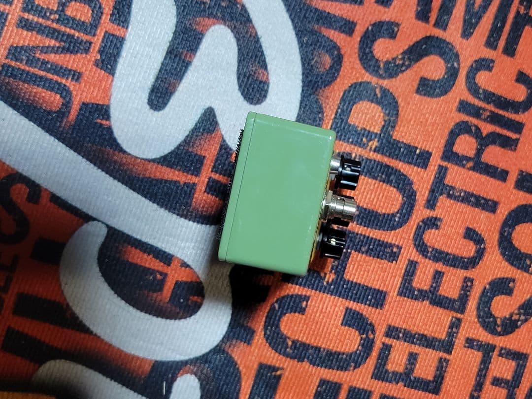 ギター EarthQuaker Devices Plumes