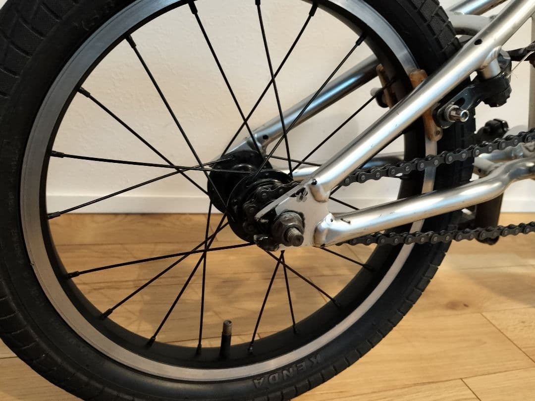 BMX 16インチ cult