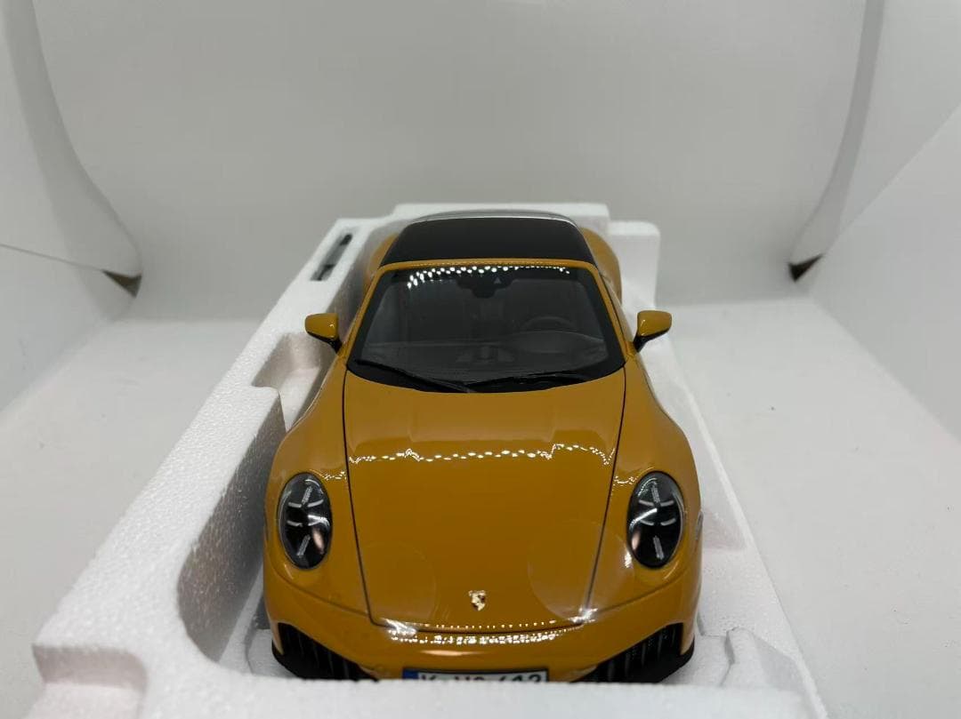304-058 ノレブ 1/18 ポルシェ 911 Targa 2024