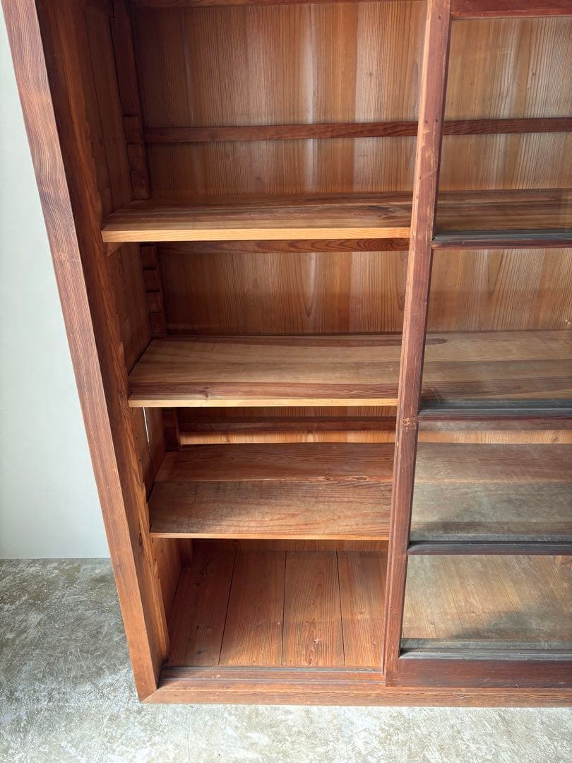 古い水屋　食器棚　ガラス棚　本棚　ガラスケース ショーケース　什器　天然木 1