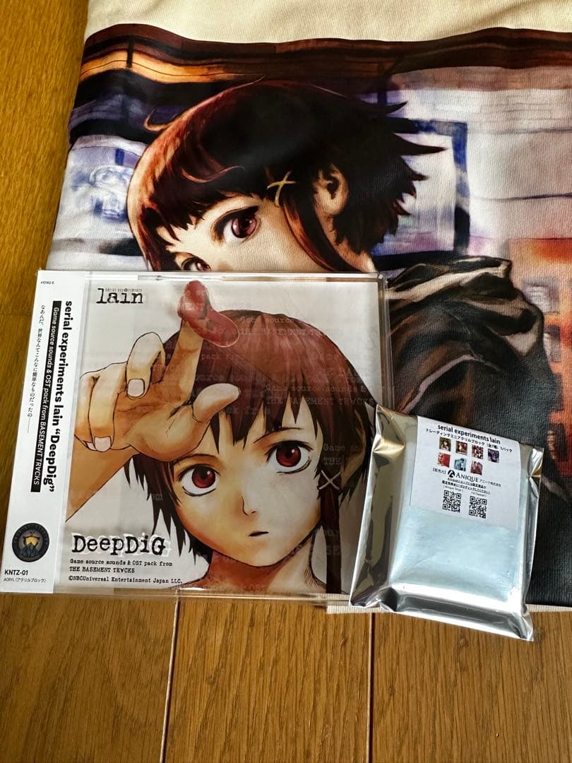 lain Tシャツ　CD風アクリルブロック　トレーディングミニアクリルブロック