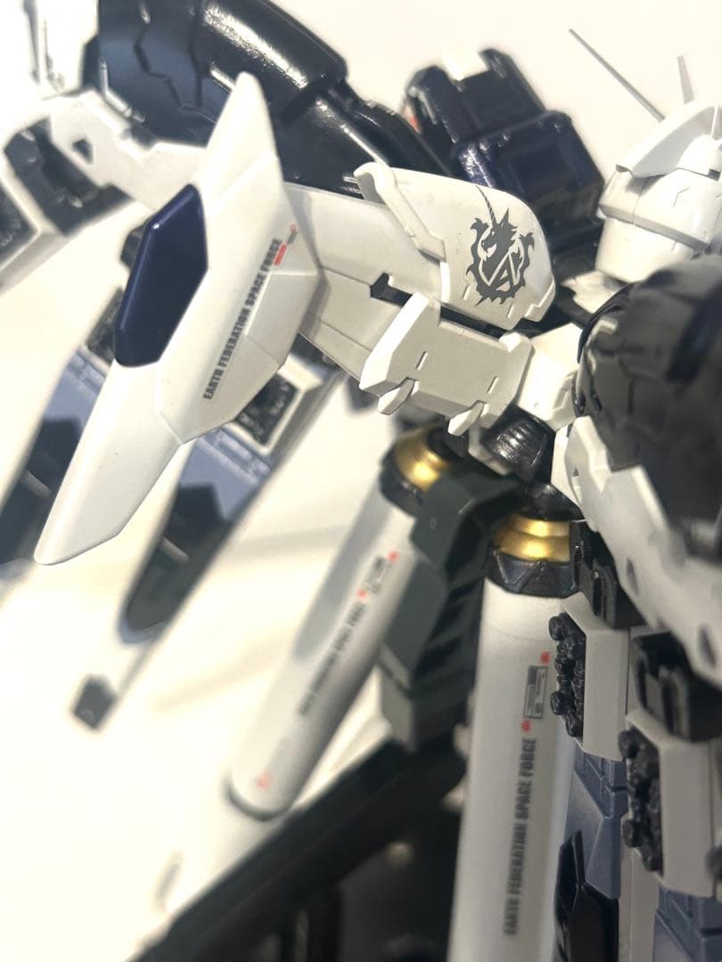 RGハイニューガンダム完成品 全塗装