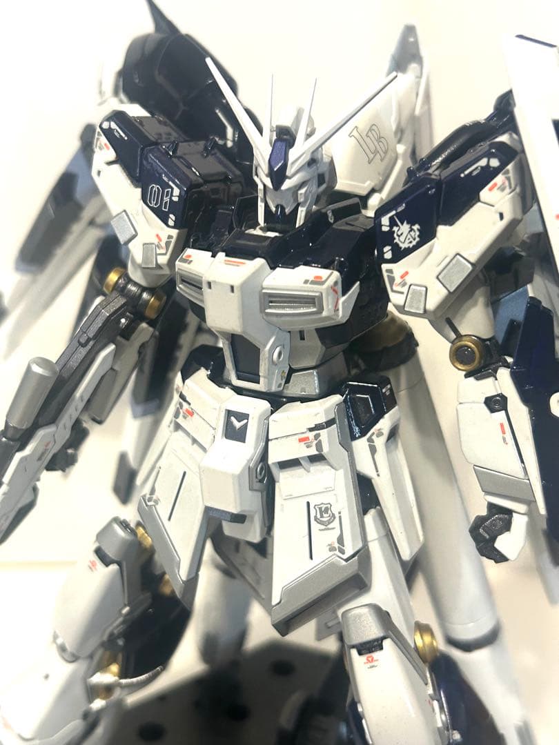 RGハイニューガンダム完成品 全塗装