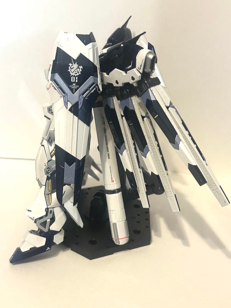 RGハイニューガンダム完成品 全塗装