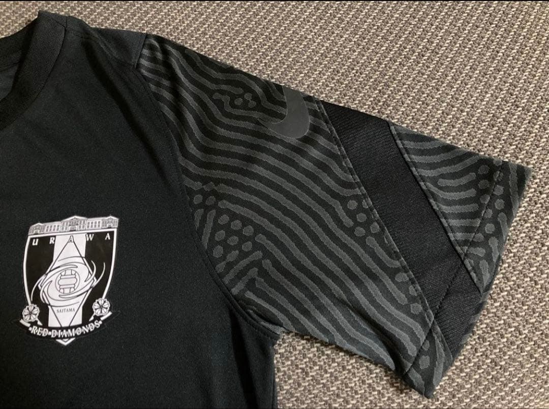 浦和レッズ20年NIKEストライクSSトップMトレーニングシャツ&パンツ
