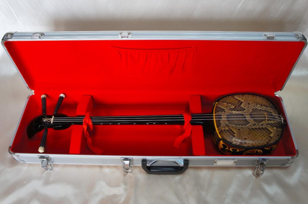 ☆綺麗☆本皮三線☆沖縄☆やんばる☆琉球☆本皮張り☆両面本革☆