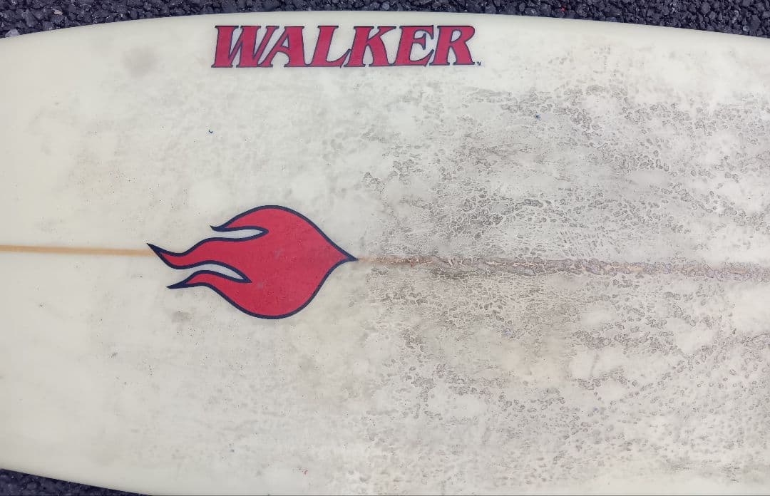 送料込みWALKERサーフボード 177cmニットケース付き