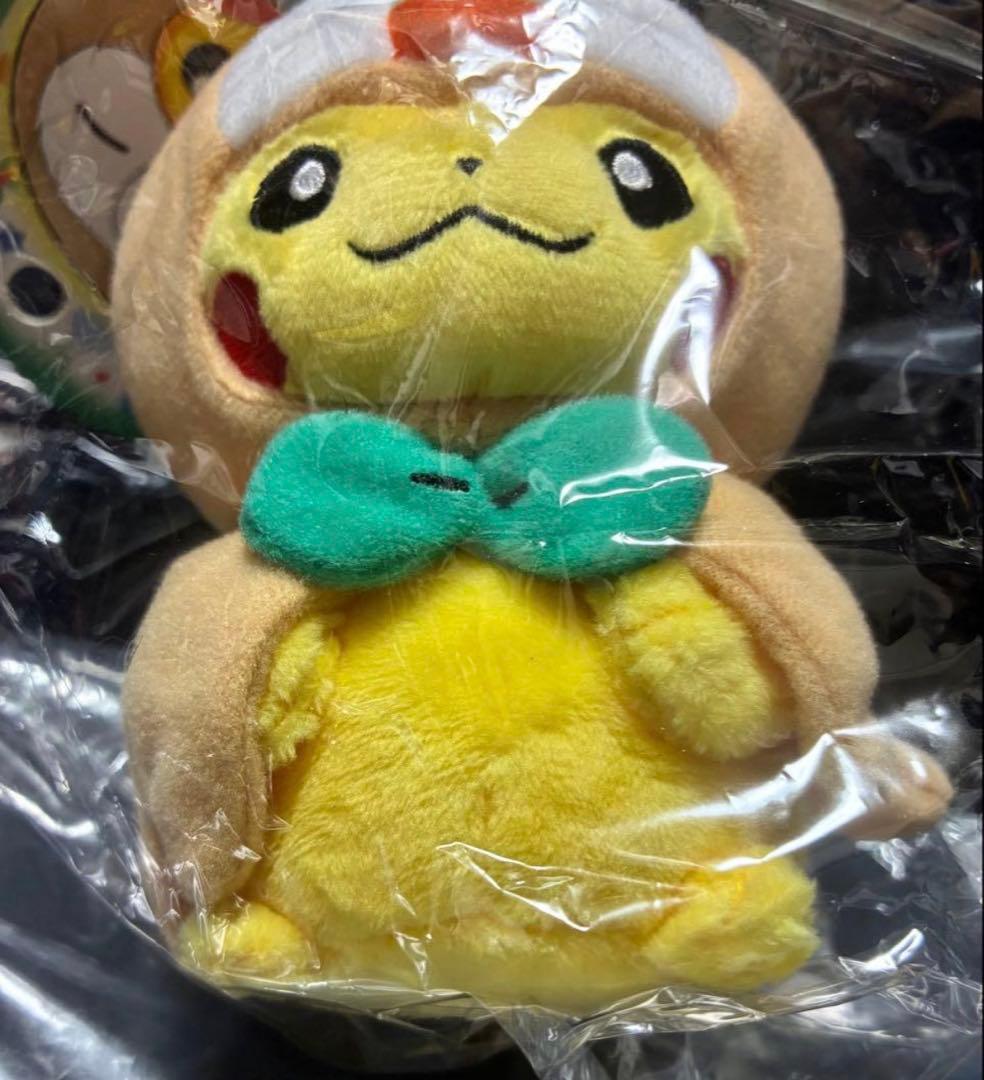 【新品未使用】 モクローのポンチョを着たピカチュウ ポケモンセンタートウホク