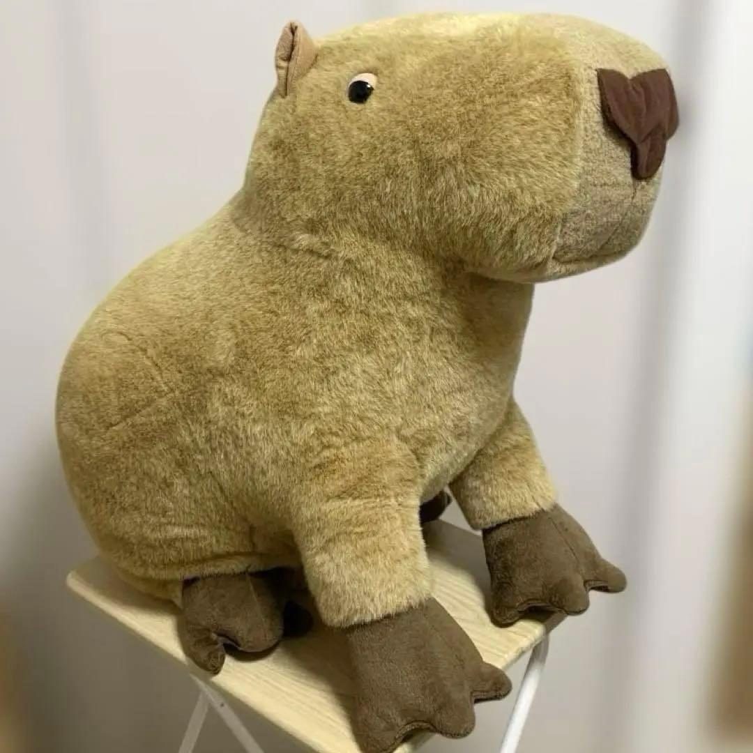 超大型　実物サイズ　カピパラ　ぬいぐるみ