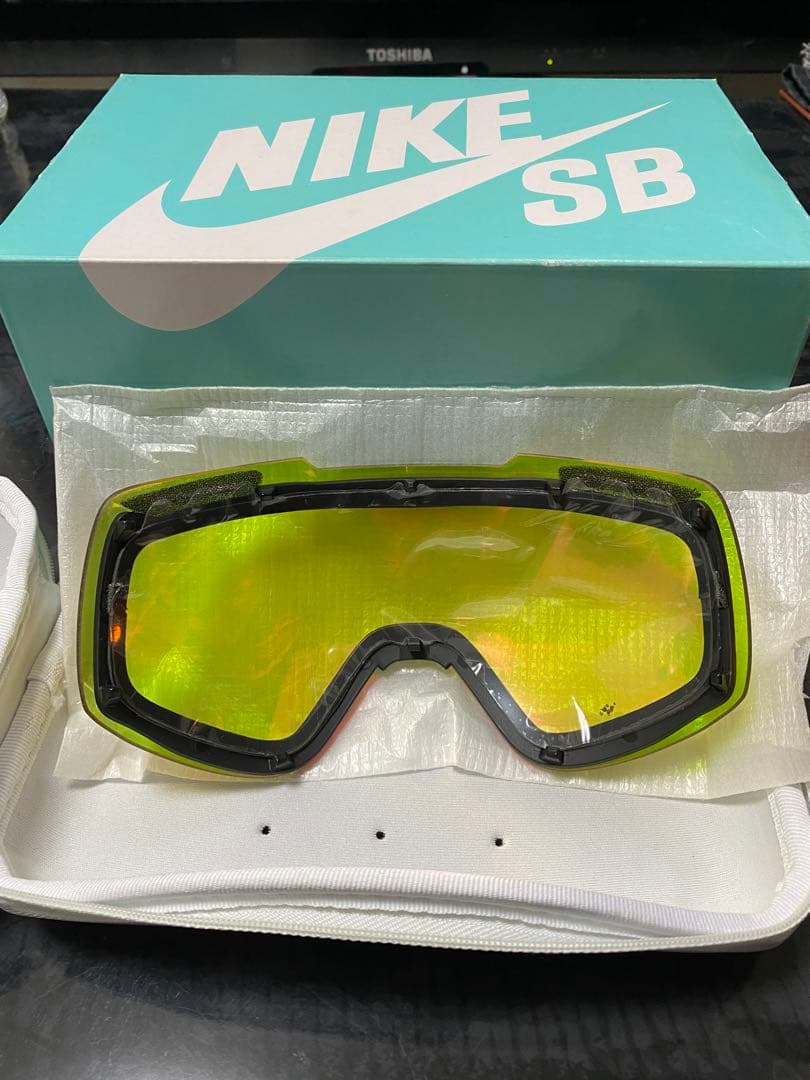 【新品未使用】NIKE スノーボードゴーグル
