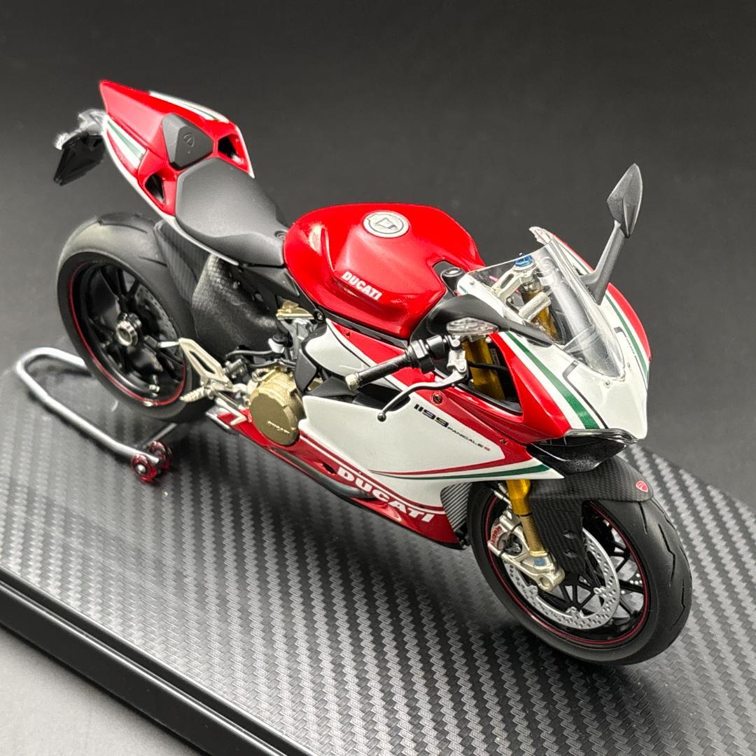 ドゥカティ 1199 パニガーレS トリコローレ（1/12組立完成品）