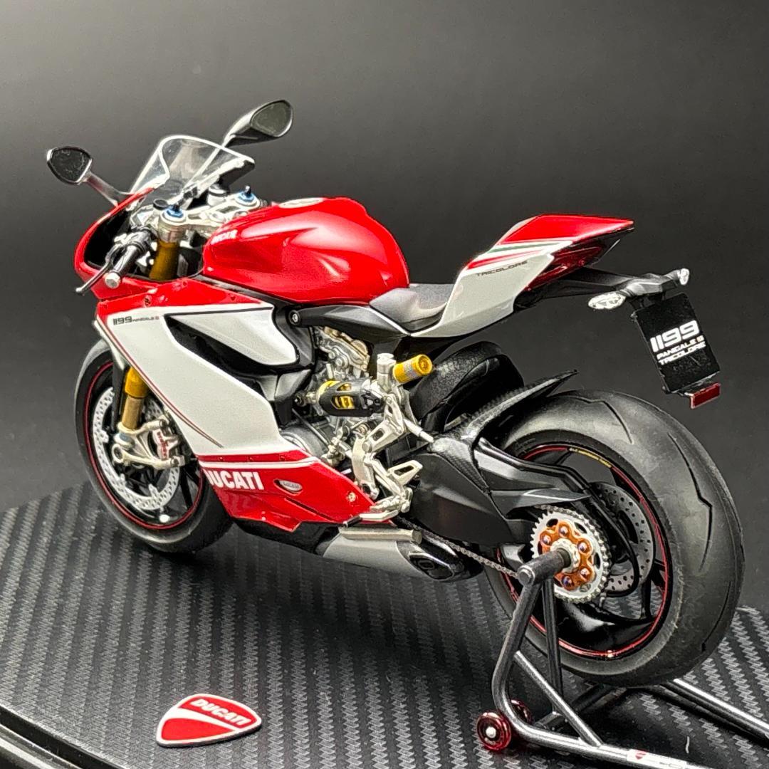 ドゥカティ 1199 パニガーレS トリコローレ（1/12組立完成品）